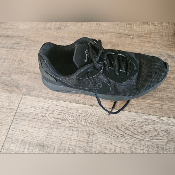 Nike Air Max Oketo Triple Black Mesh Running Shoe Mens Size 11 - Picture 11 of 15